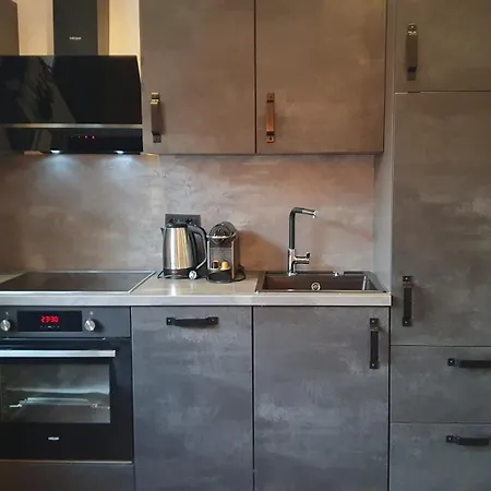 Absolute Active Mountain